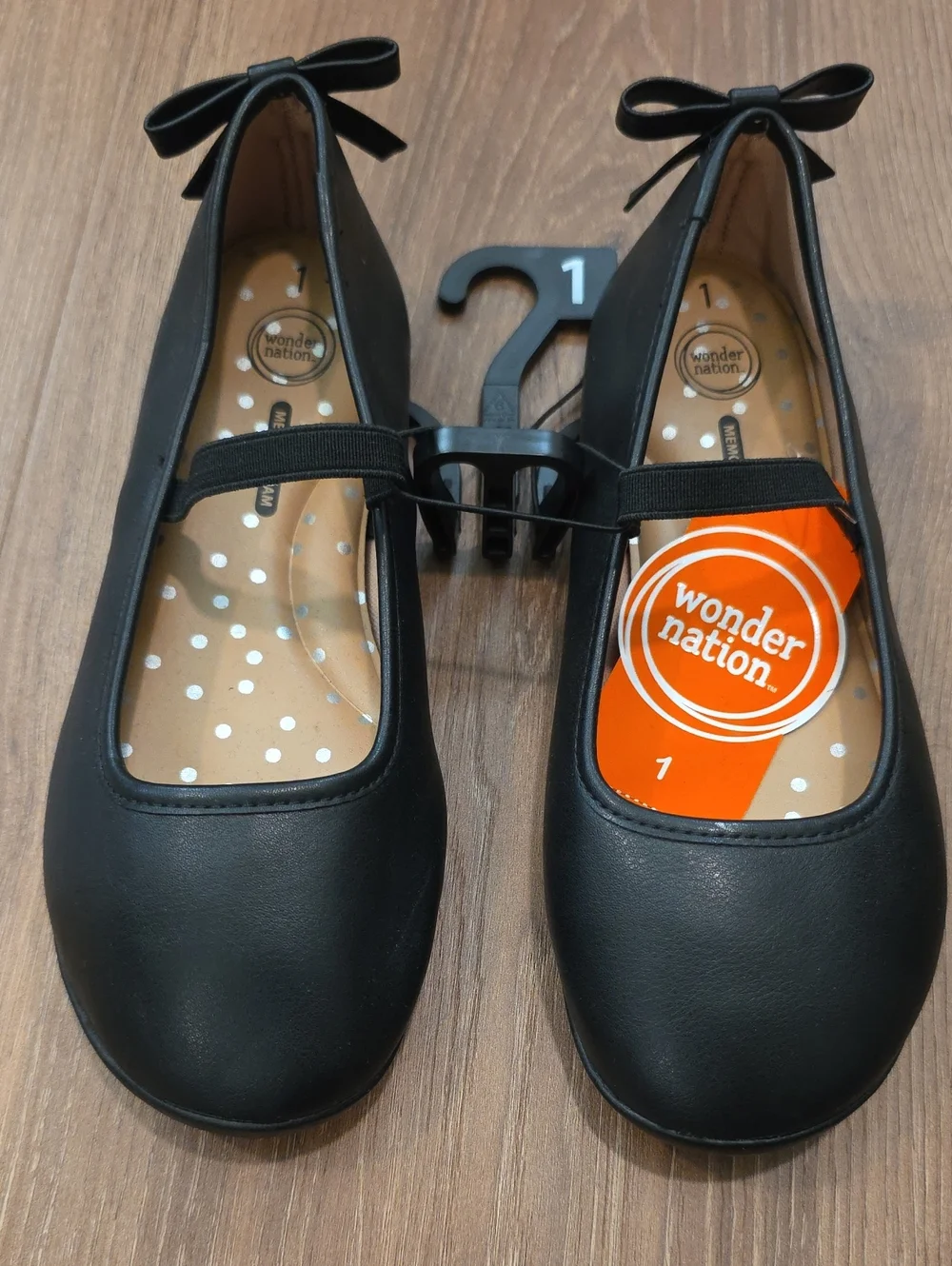 Girl's Wonder Nation Black Mary Jane Flats with Bow Accent. Size 1